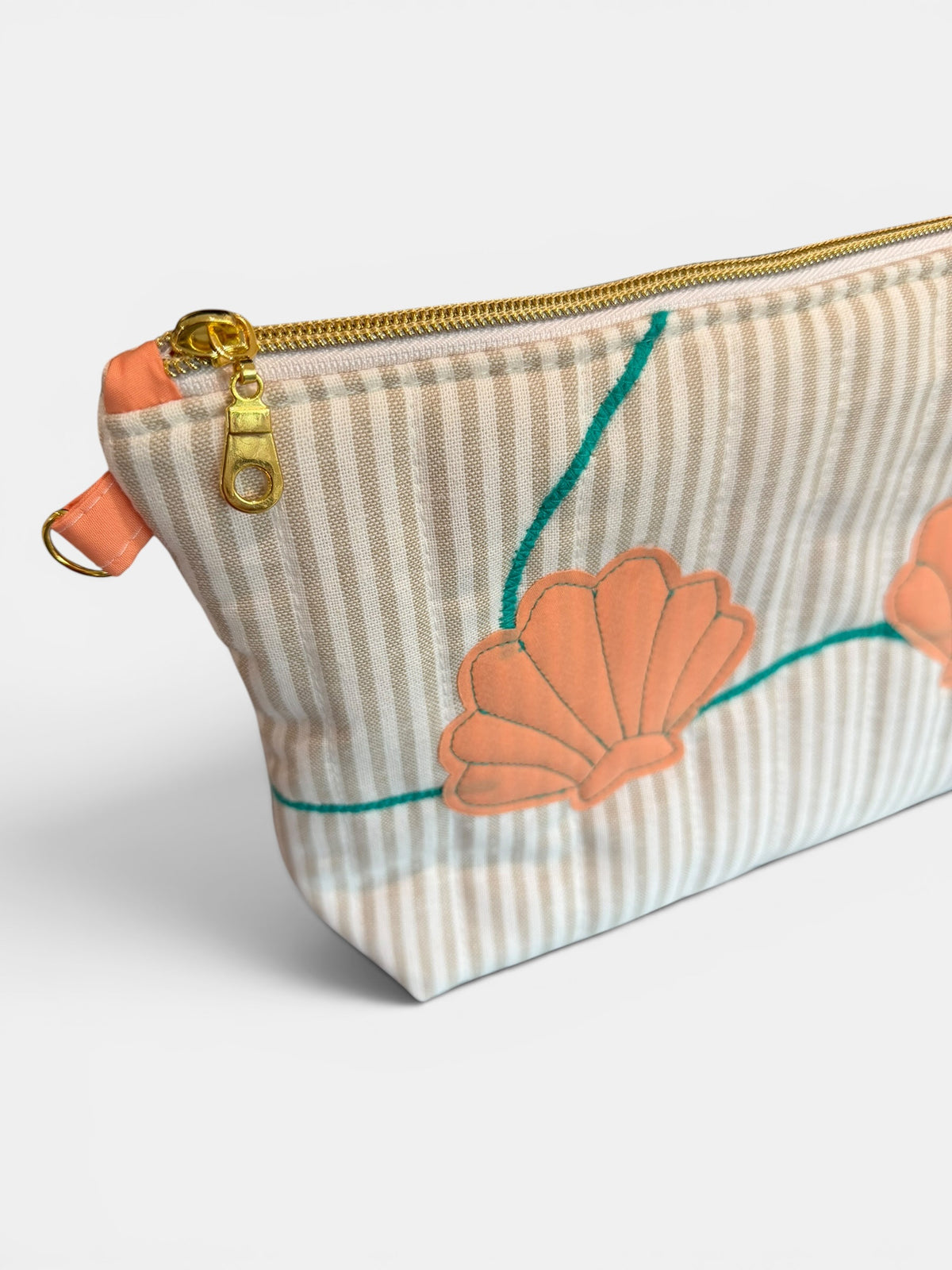 Clam Shell Bikini Bag on Natural & White with Apricot