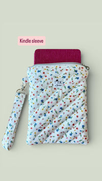 Handmade Quilted Kindle Sleeve w/ Keychain Strap | e-Reader Zippered Pouch | Wildflowers | Travel Bag for Books | Machine Washable